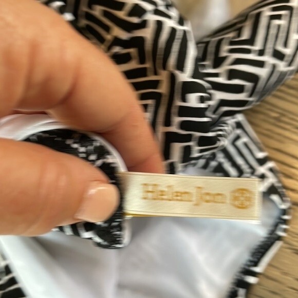 HELEN JON BLACK KEY TIE BACK ONE PIECE Size Large - Picture 6 of 8